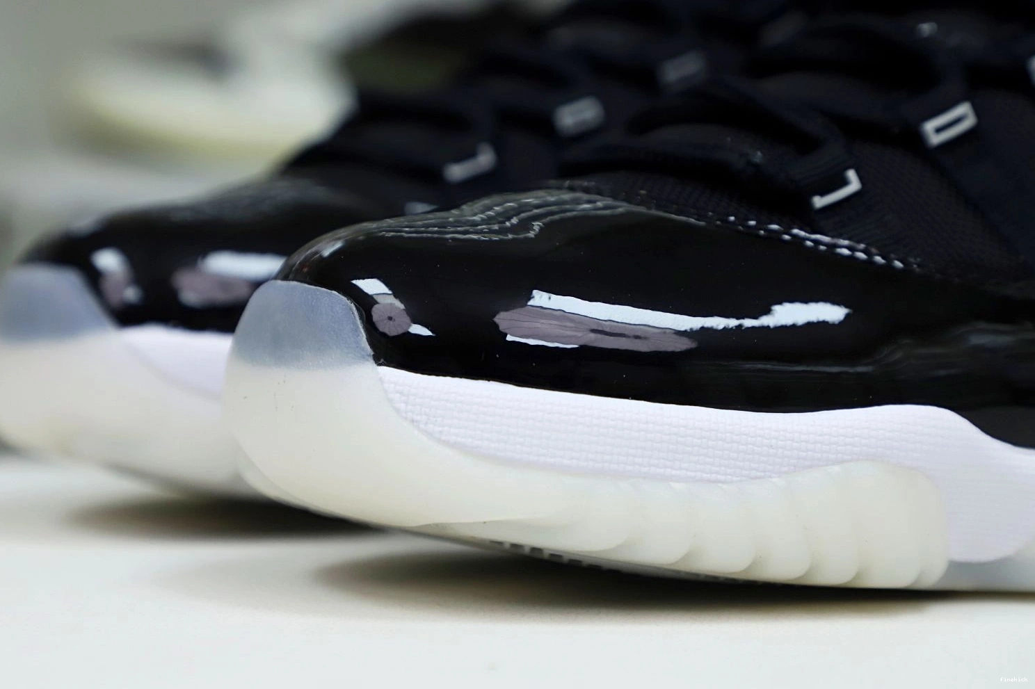 AIR 'JUBILEE 25TH 11   RETRO JORDAN 1228